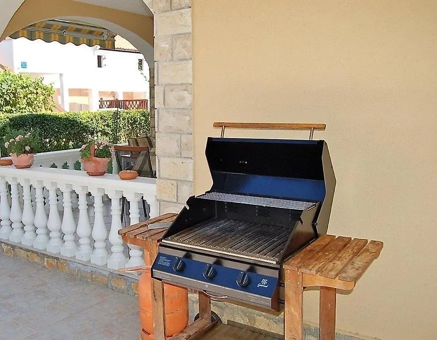 Apartment In Privlaka With Terrace, Air Conditioning, Wifi, Washing Machine